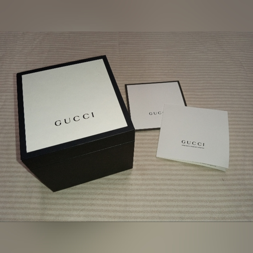 Gucci white & black giftbox small